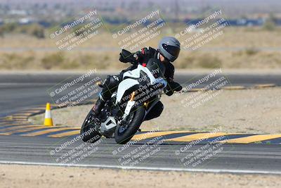 media/Mar-24-2025-Moto Forza (Mon) [[57ce5c5cff]]/3-Beginner Group/Session 2 (Turn 11)/